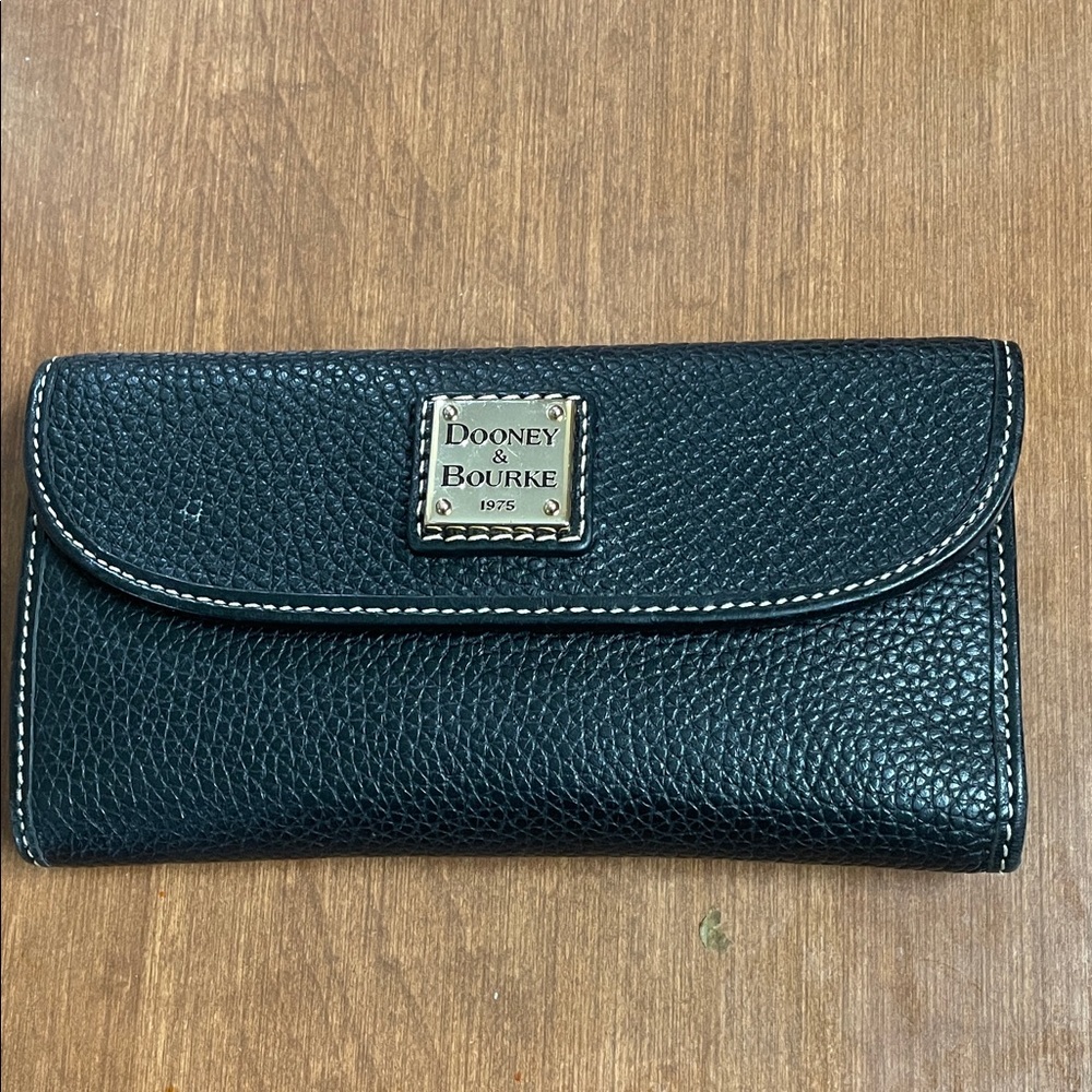 Dooney & Bourke Textured Black Wallet